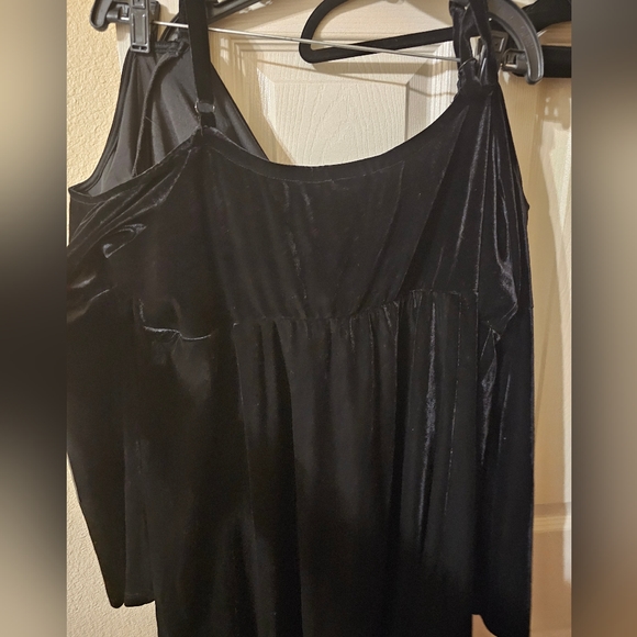 Torrid Velvet Cold Shoulder Dress - Picture 2 of 6